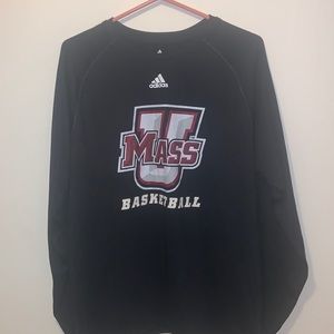 UMass Basketball Men’s Long-Sleeve